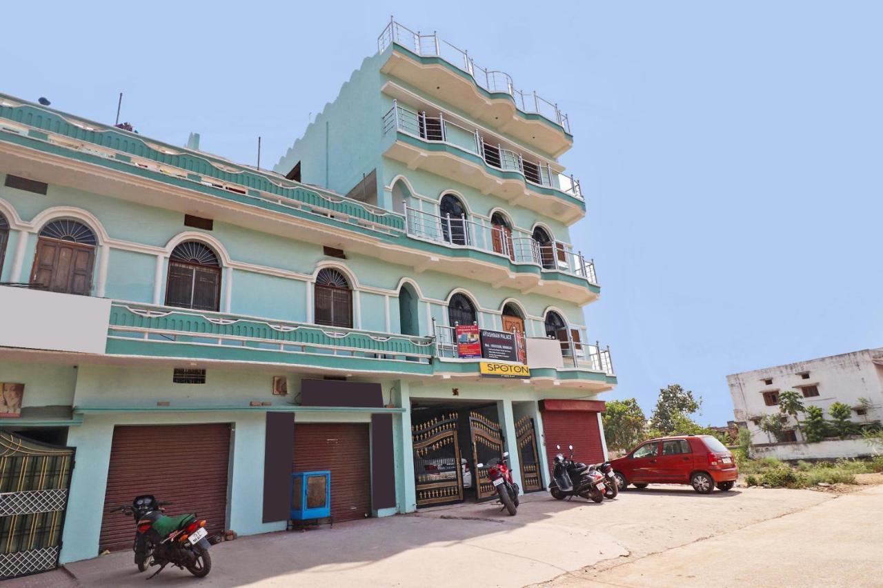 Spot On 37040 Hotel Ayushman Palace Bilāspur Exteriér fotografie